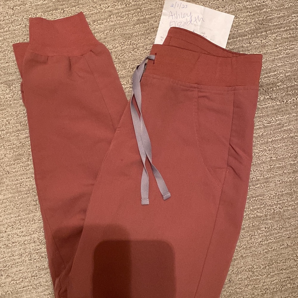 Figs scrubs mauve zamora size XS